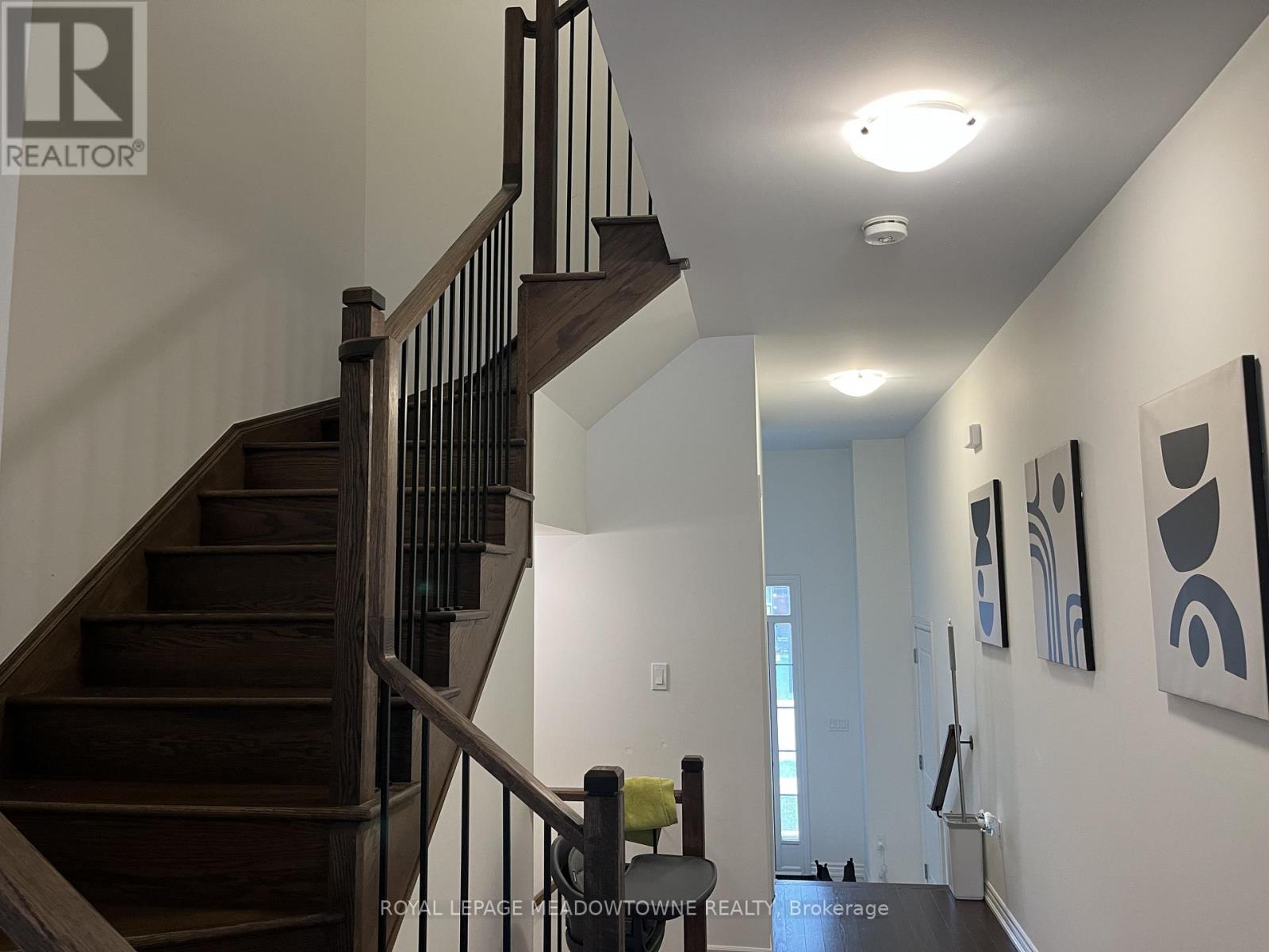 611 Boyd Lane, Milton, Ontario  L9E 1T9 - Photo 6 - W13002854