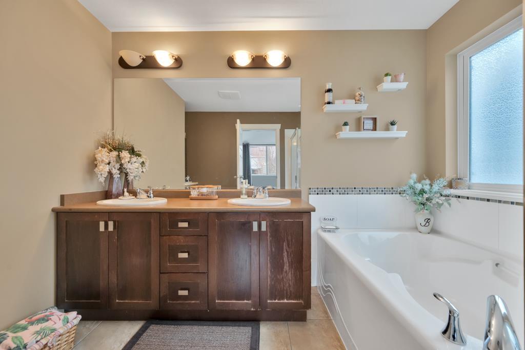 2057 Merlot Boulevard, Abbotsford, British Columbia  V4X 0A6 - Photo 30 - R3110518