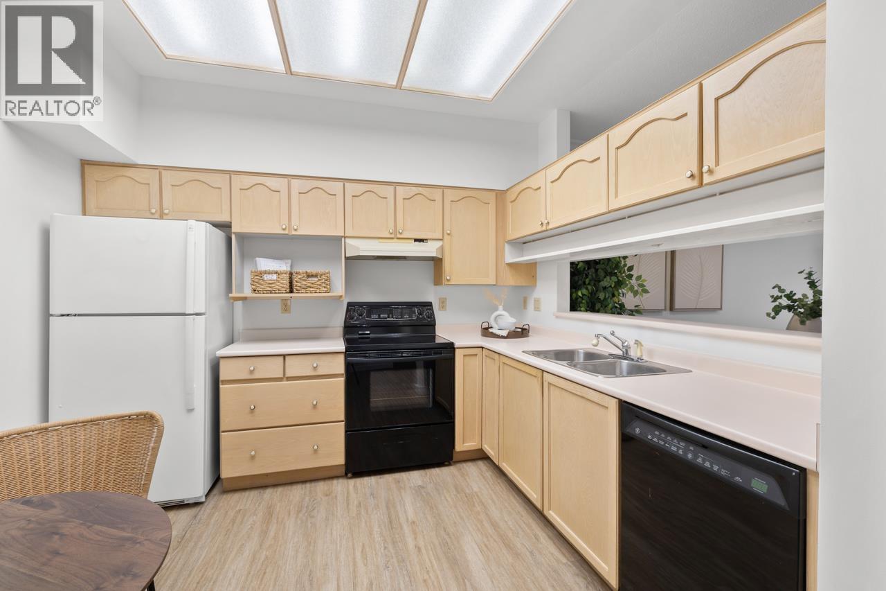 415 121 W 29th Street, North Vancouver, British Columbia V7N 4L9 - Photo 12 - R3111711