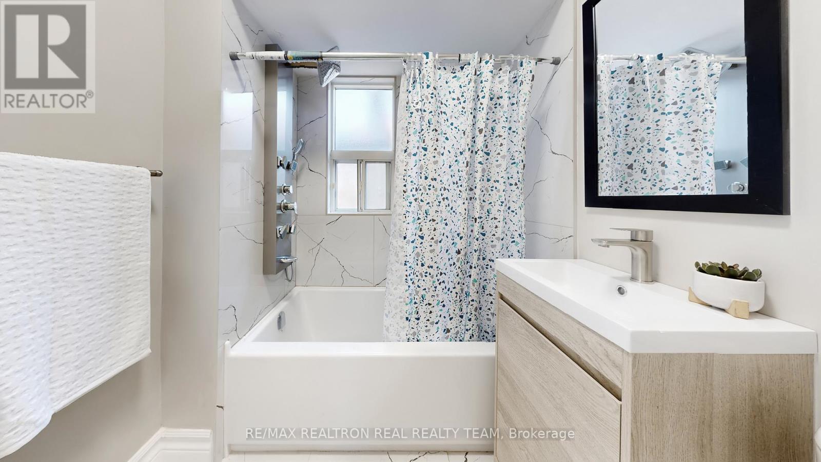 23 Marsh Road, Toronto, Ontario  M1K 1Y6 - Photo 18 - E13003778