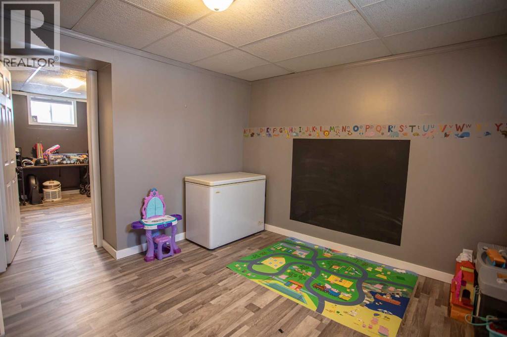 10011 100 Street, High Level, Alberta  T0H 1Z0 - Photo 23 - A2290231