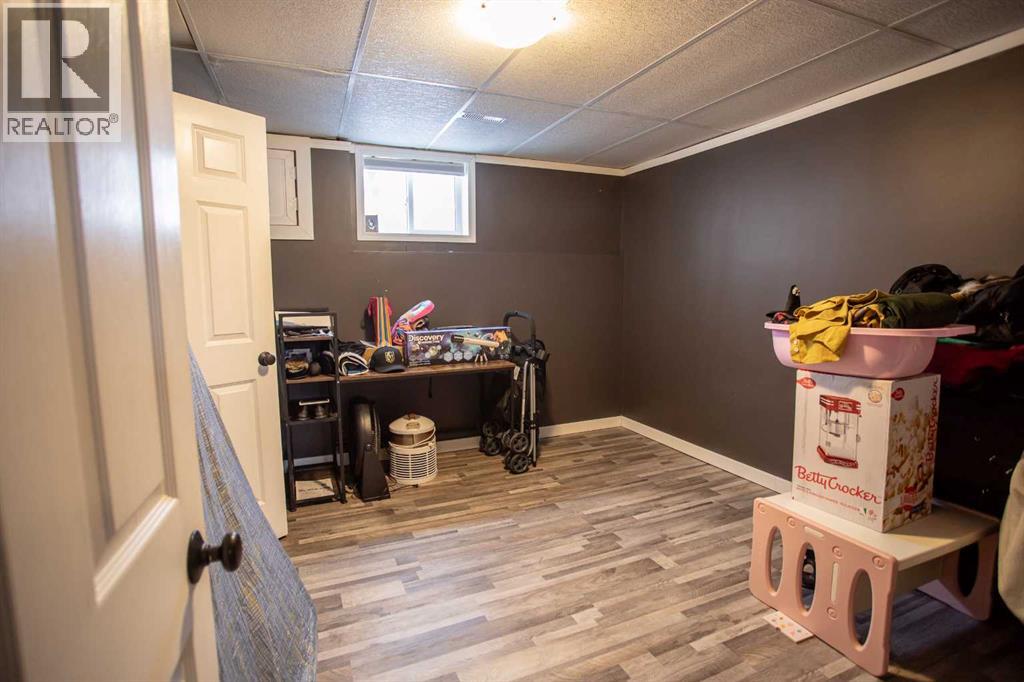 10011 100 Street, High Level, Alberta  T0H 1Z0 - Photo 24 - A2290231