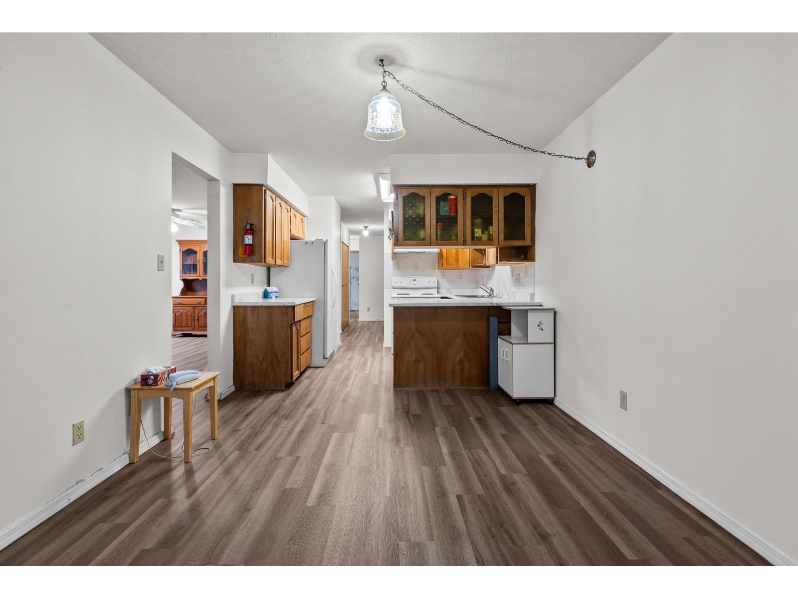 235 31955 Old Yale Road, Abbotsford, British Columbia  V2T 4N1 - Photo 9 - R3111545