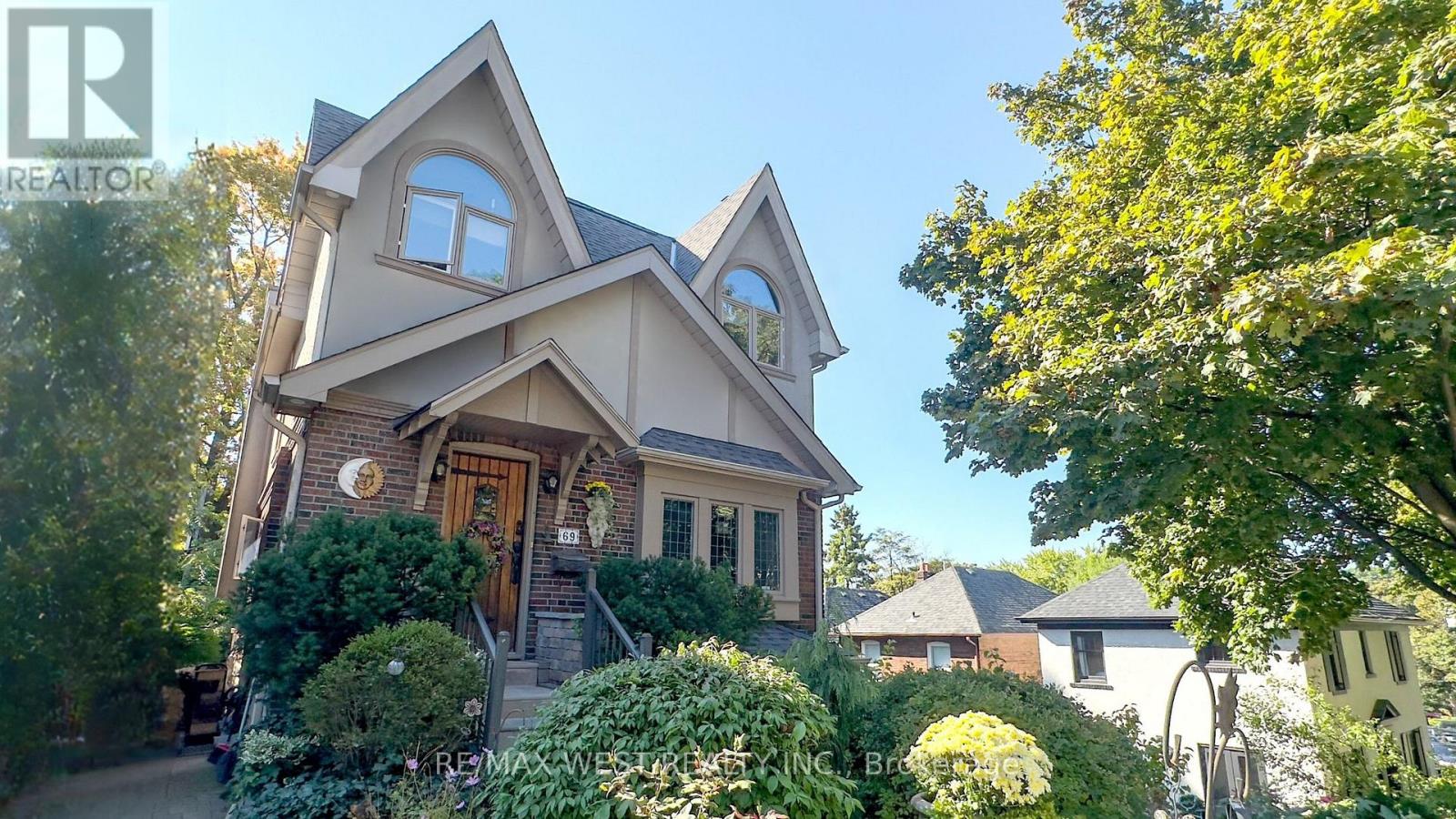 69 MAYFIELD AVENUE, Toronto, Ontario