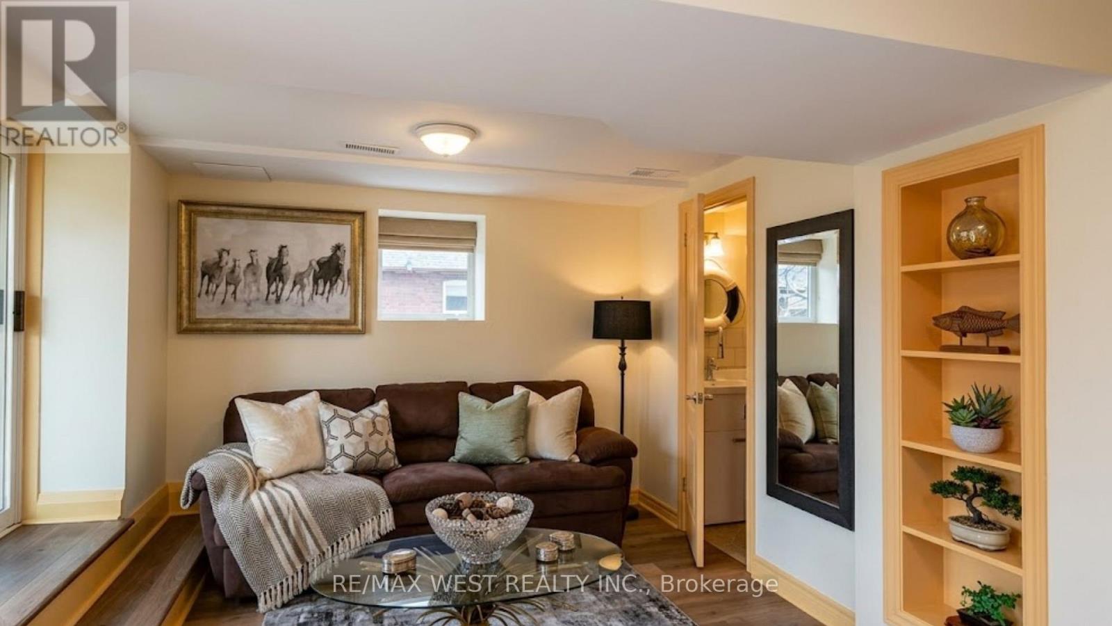 69 Mayfield Avenue, Toronto, Ontario  M6S 1K4 - Photo 16 - W13004458