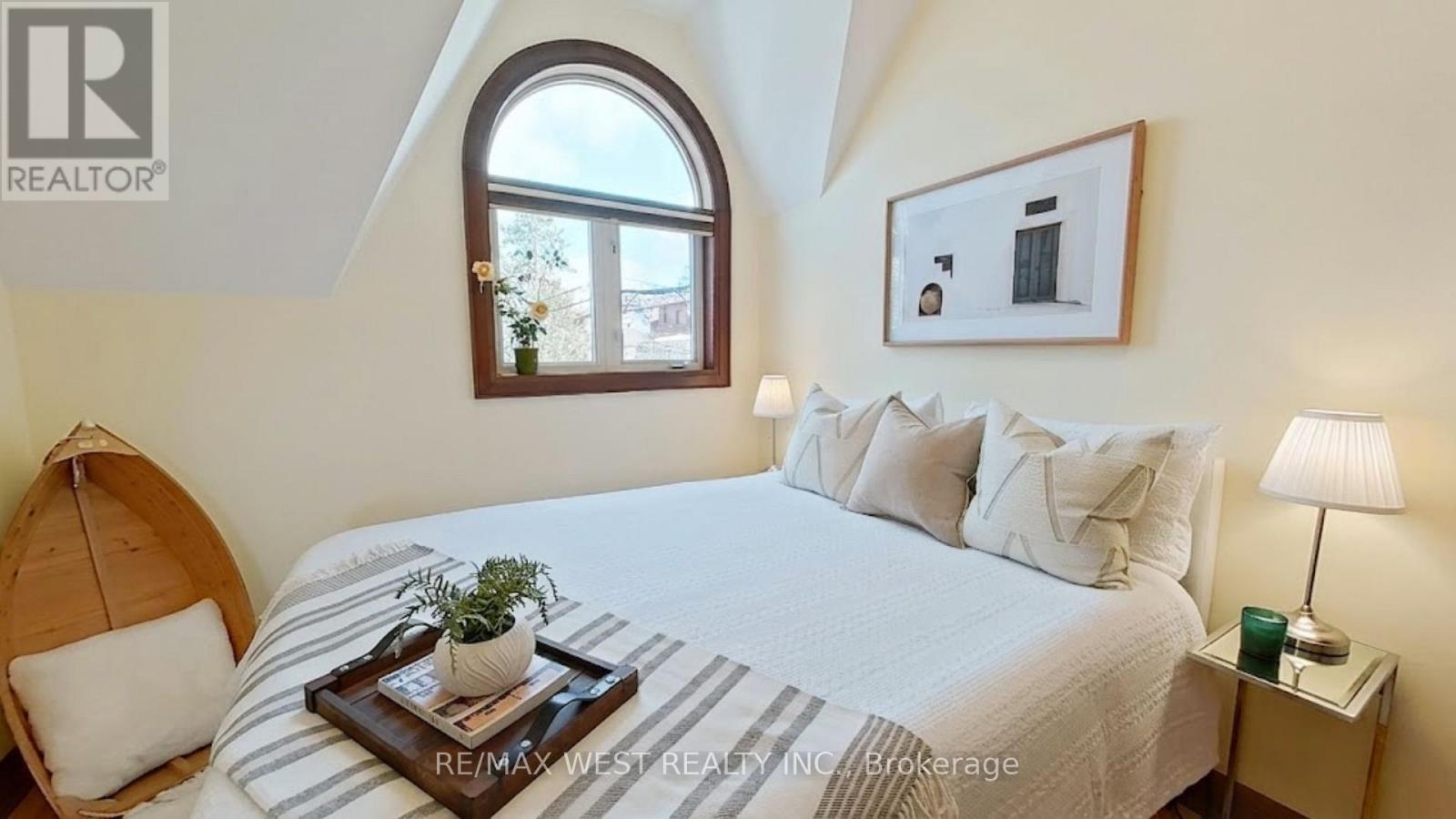 69 Mayfield Avenue, Toronto, Ontario  M6S 1K4 - Photo 19 - W13004458