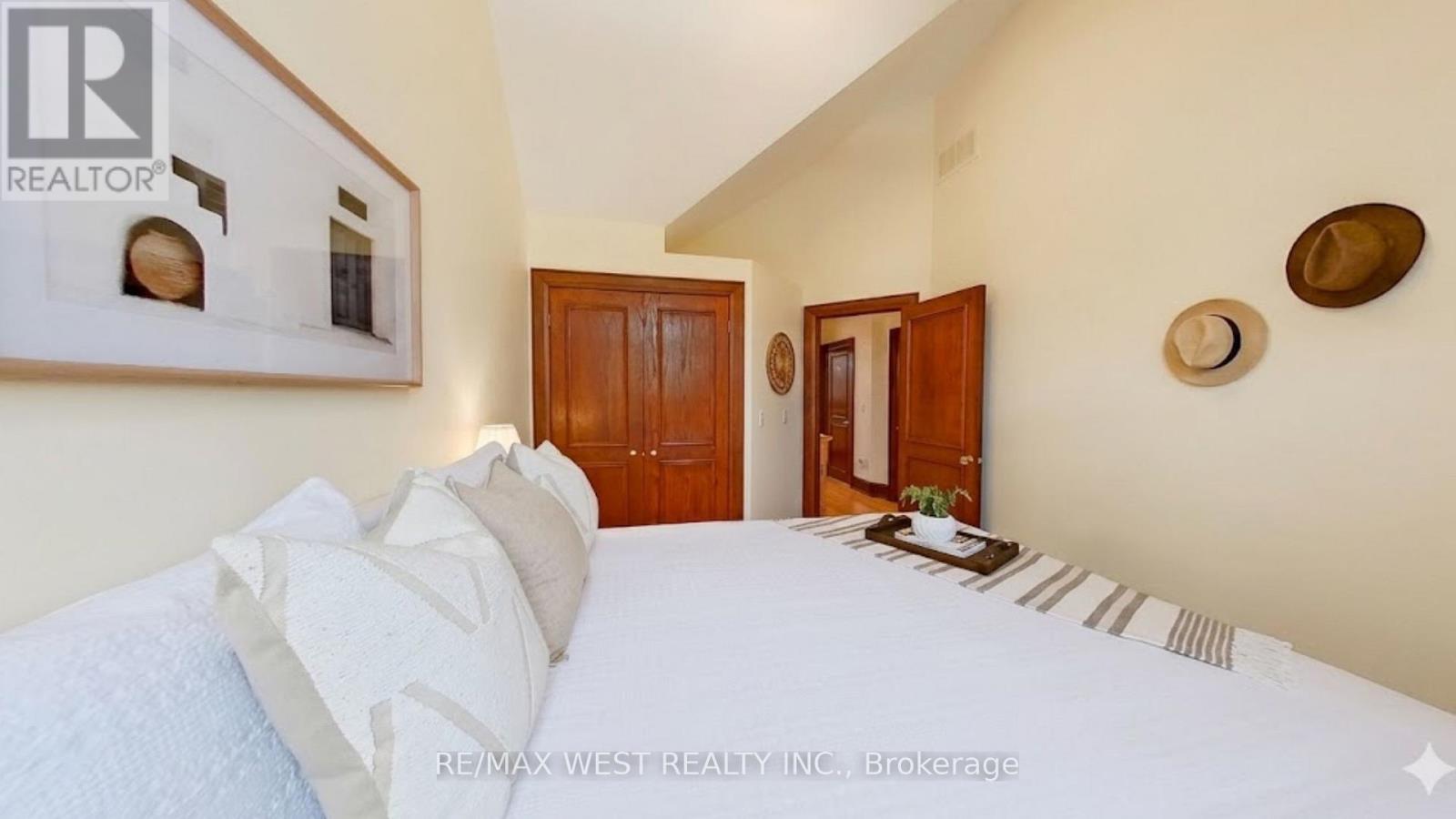 69 Mayfield Avenue, Toronto, Ontario  M6S 1K4 - Photo 20 - W13004458