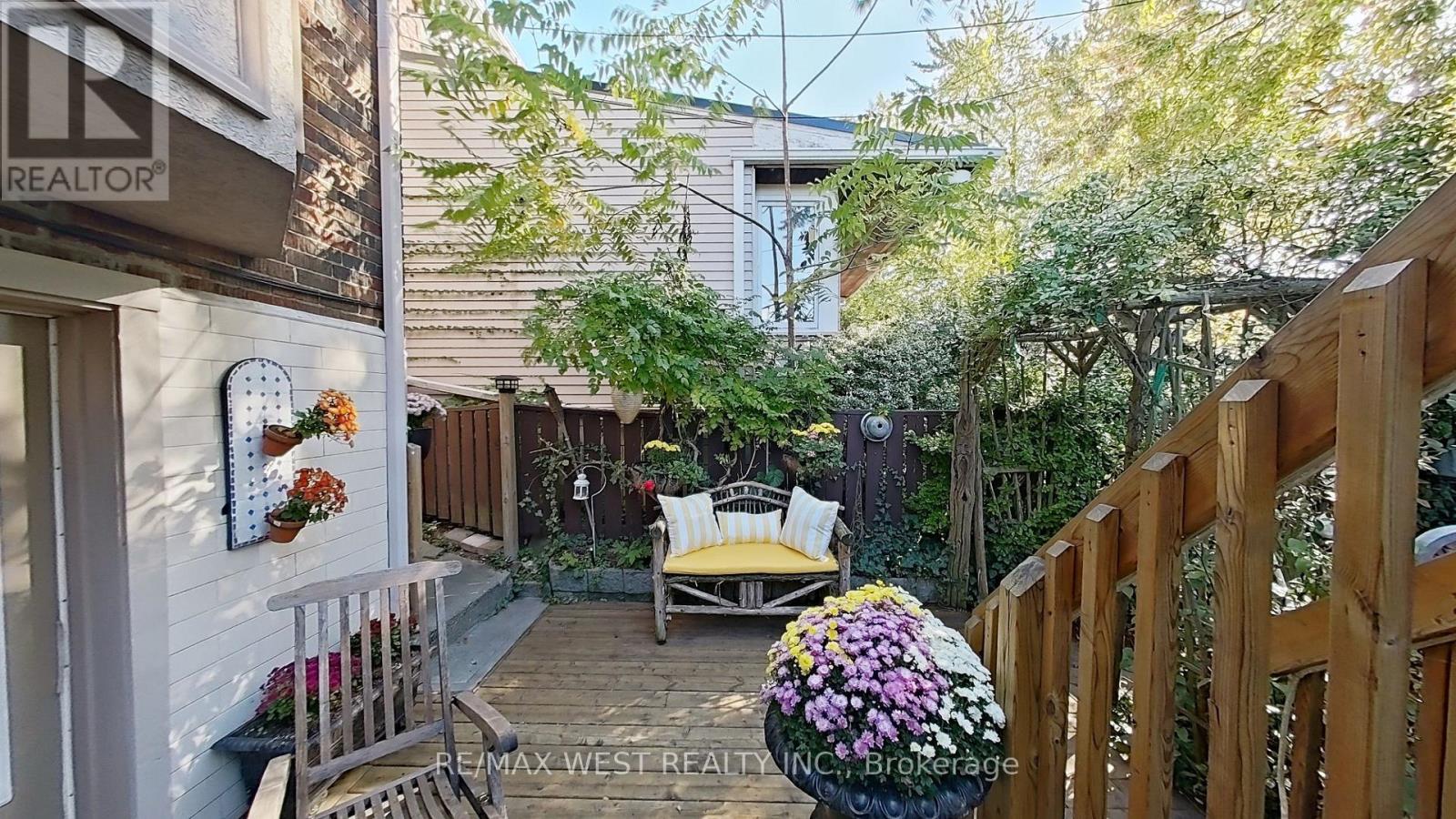 69 Mayfield Avenue, Toronto, Ontario  M6S 1K4 - Photo 30 - W13004458