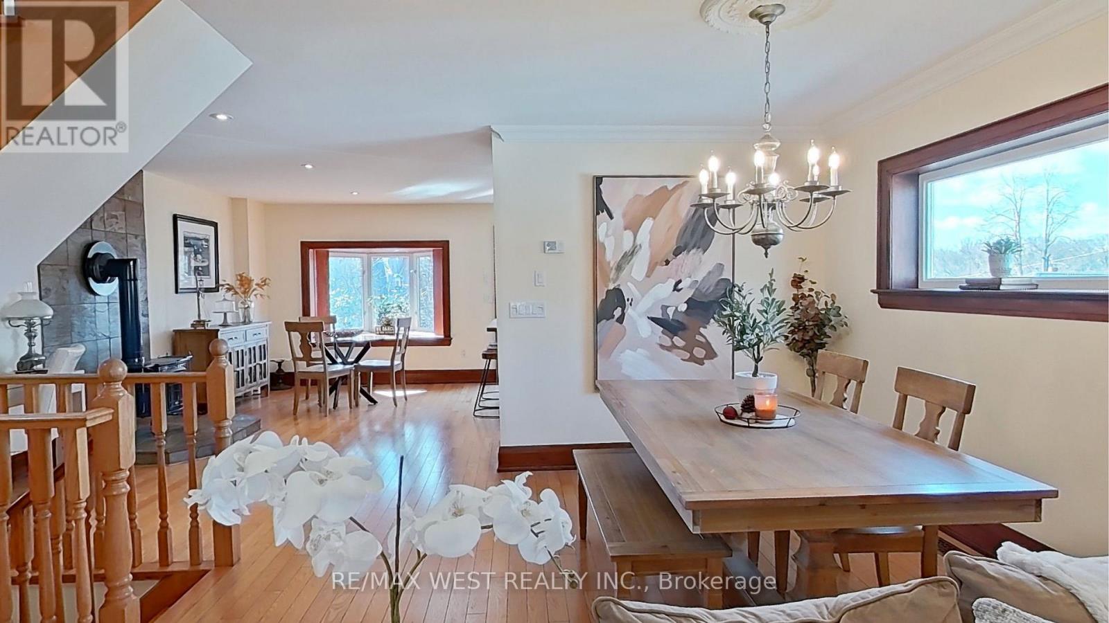 69 Mayfield Avenue, Toronto, Ontario  M6S 1K4 - Photo 8 - W13004458