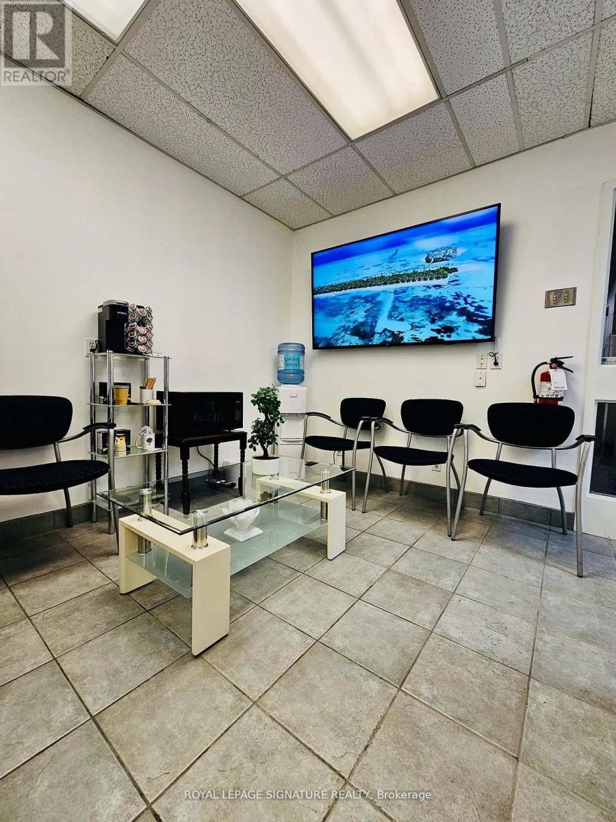 Unit 405 - 71 King Street W, Mississauga, Ontario  L5B 4A2 - Photo 10 - W13004486