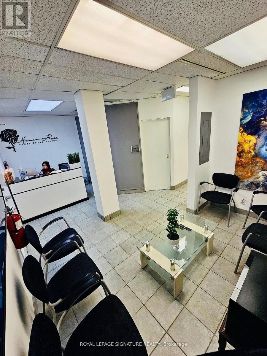 Unit 405 - 71 King Street W, Mississauga, Ontario  L5B 4A2 - Photo 12 - W13004486