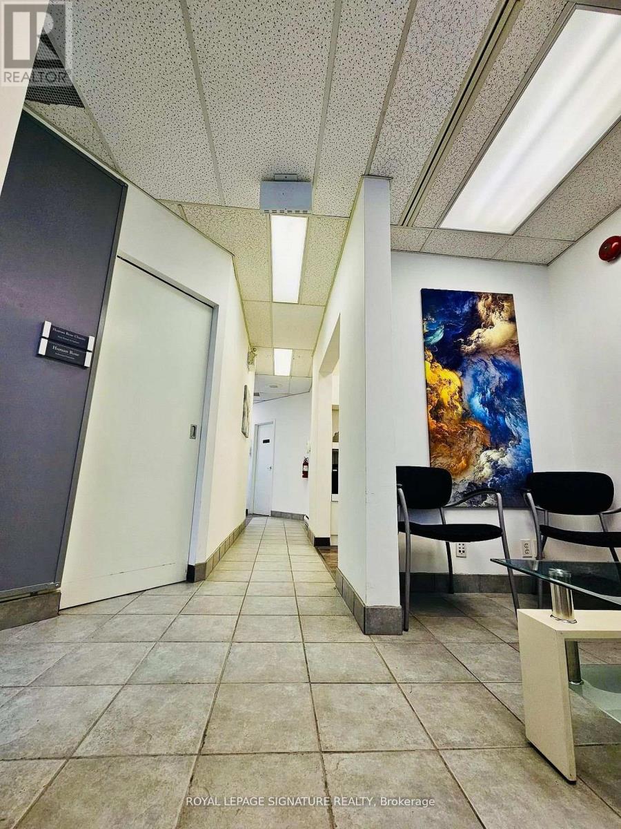 Unit 405 - 71 King Street W, Mississauga, Ontario  L5B 4A2 - Photo 13 - W13004486