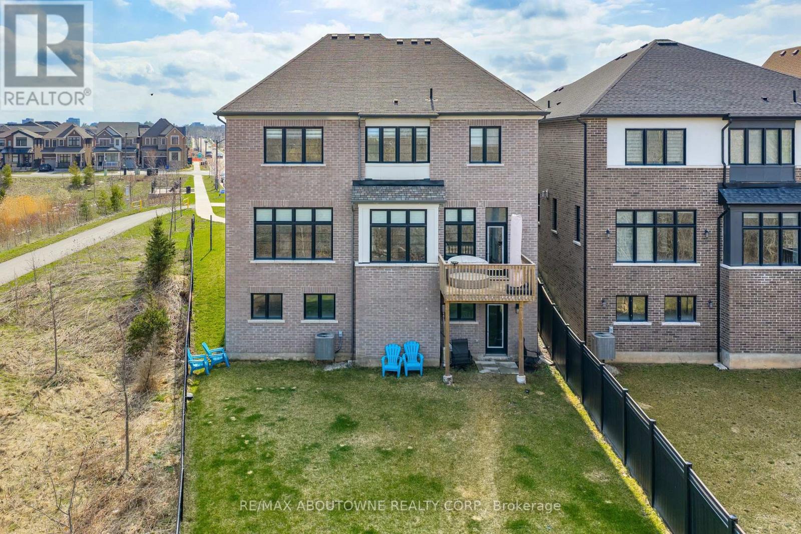 1416 Ford Strathy Crescent S, Oakville, Ontario  L6H 6E3 - Photo 40 - W13004494