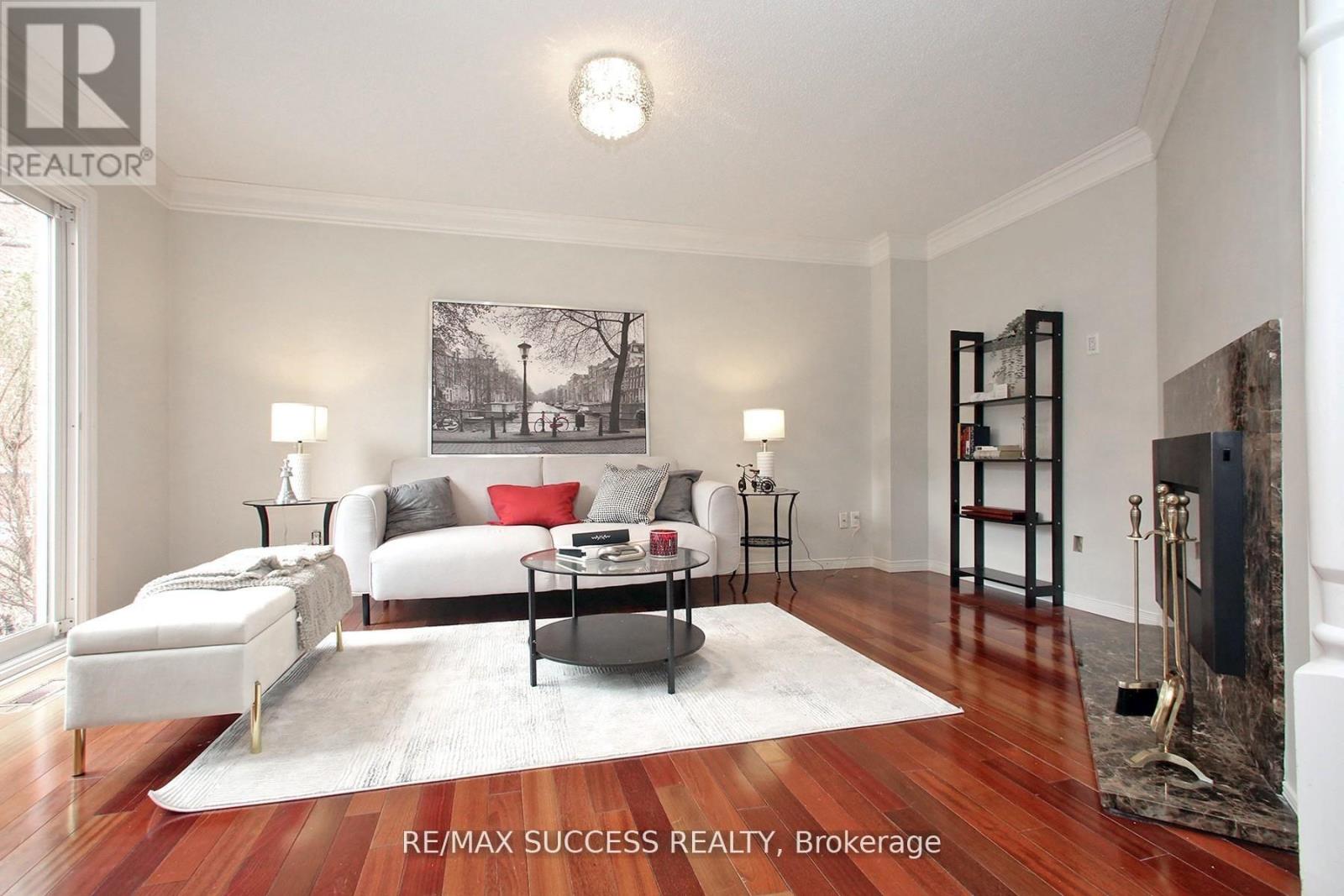 6643 Mockingbird Lane, Mississauga, Ontario  L5N 5K2 - Photo 17 - W13004518