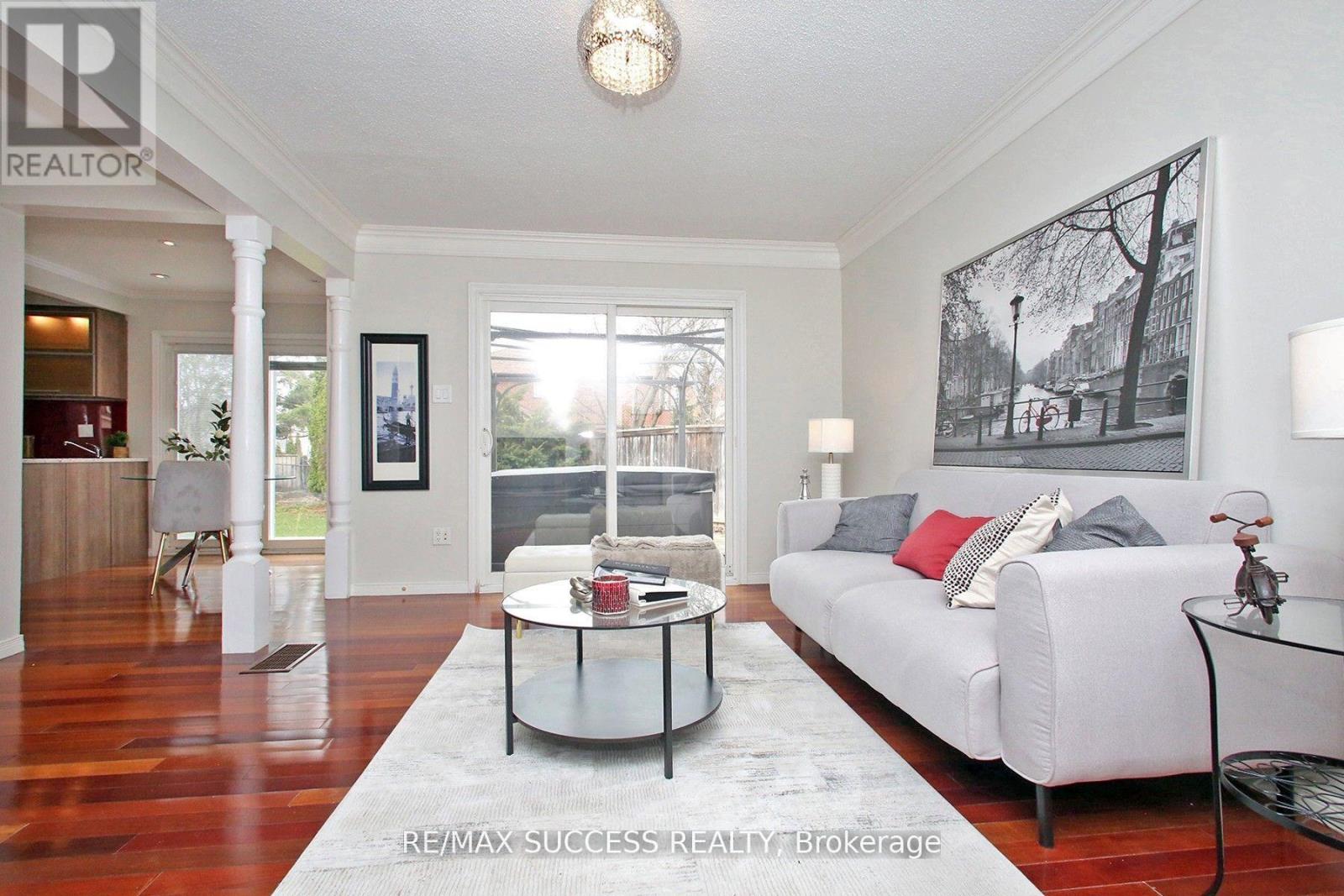 6643 Mockingbird Lane, Mississauga, Ontario  L5N 5K2 - Photo 21 - W13004518