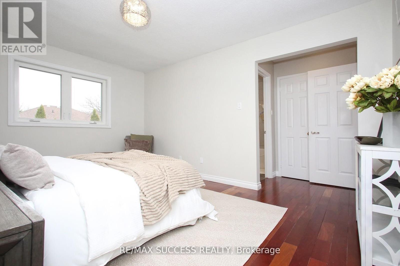 6643 Mockingbird Lane, Mississauga, Ontario  L5N 5K2 - Photo 23 - W13004518