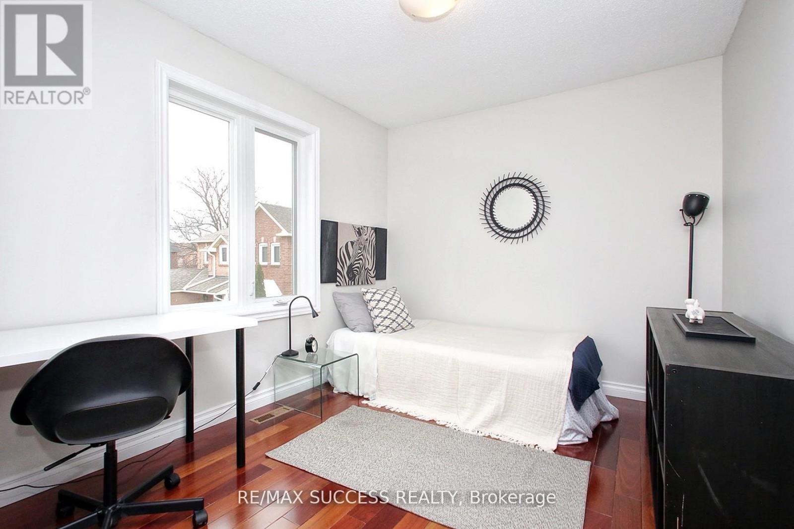 6643 Mockingbird Lane, Mississauga, Ontario  L5N 5K2 - Photo 25 - W13004518