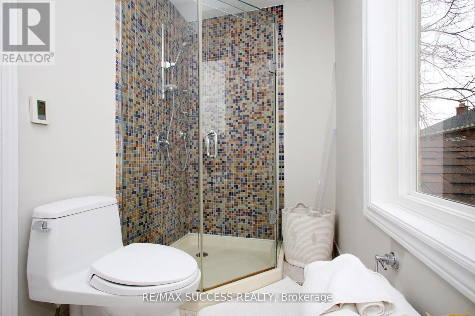 6643 Mockingbird Lane, Mississauga, Ontario  L5N 5K2 - Photo 28 - W13004518