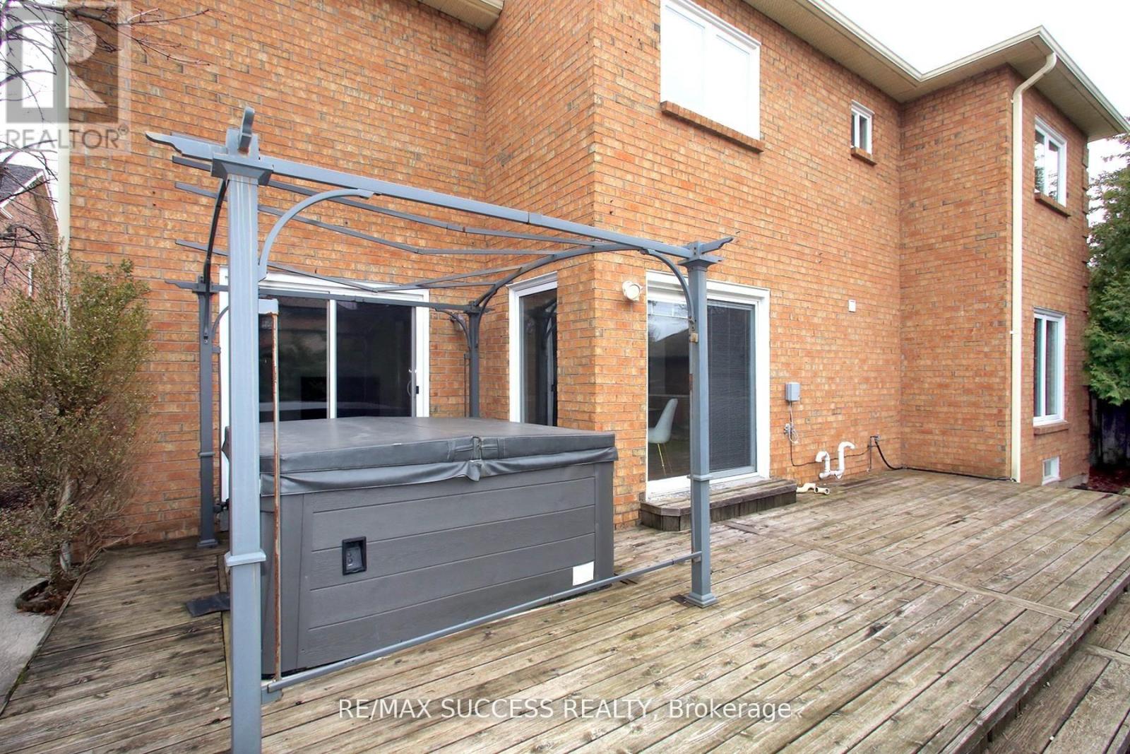 6643 Mockingbird Lane, Mississauga, Ontario  L5N 5K2 - Photo 41 - W13004518