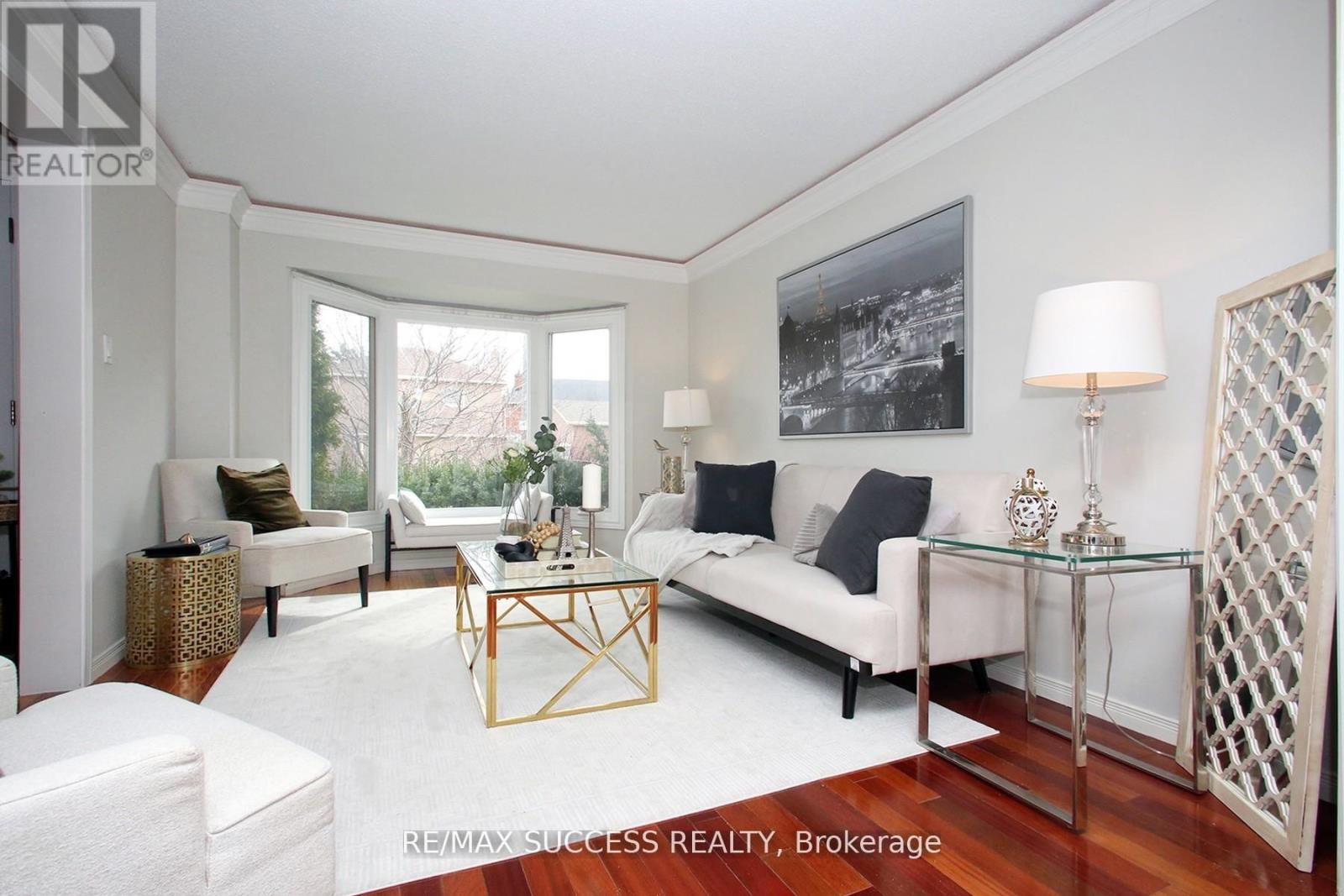 6643 Mockingbird Lane, Mississauga, Ontario  L5N 5K2 - Photo 7 - W13004518