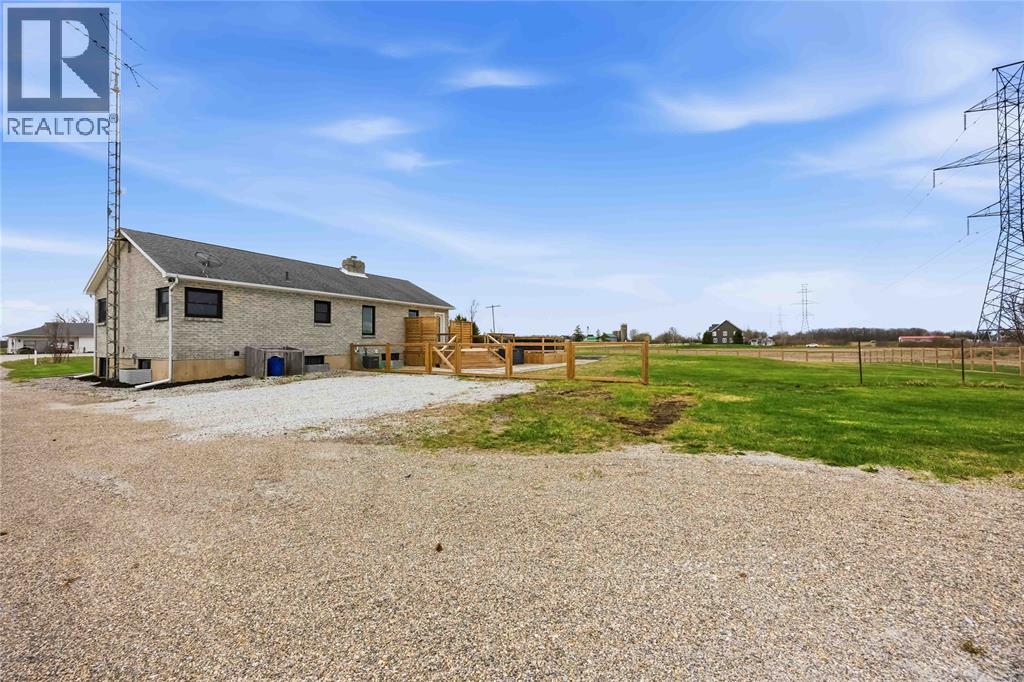 1600 Courtright Line, St Clair, Ontario  N0N 1B0 - Photo 7 - 26007421