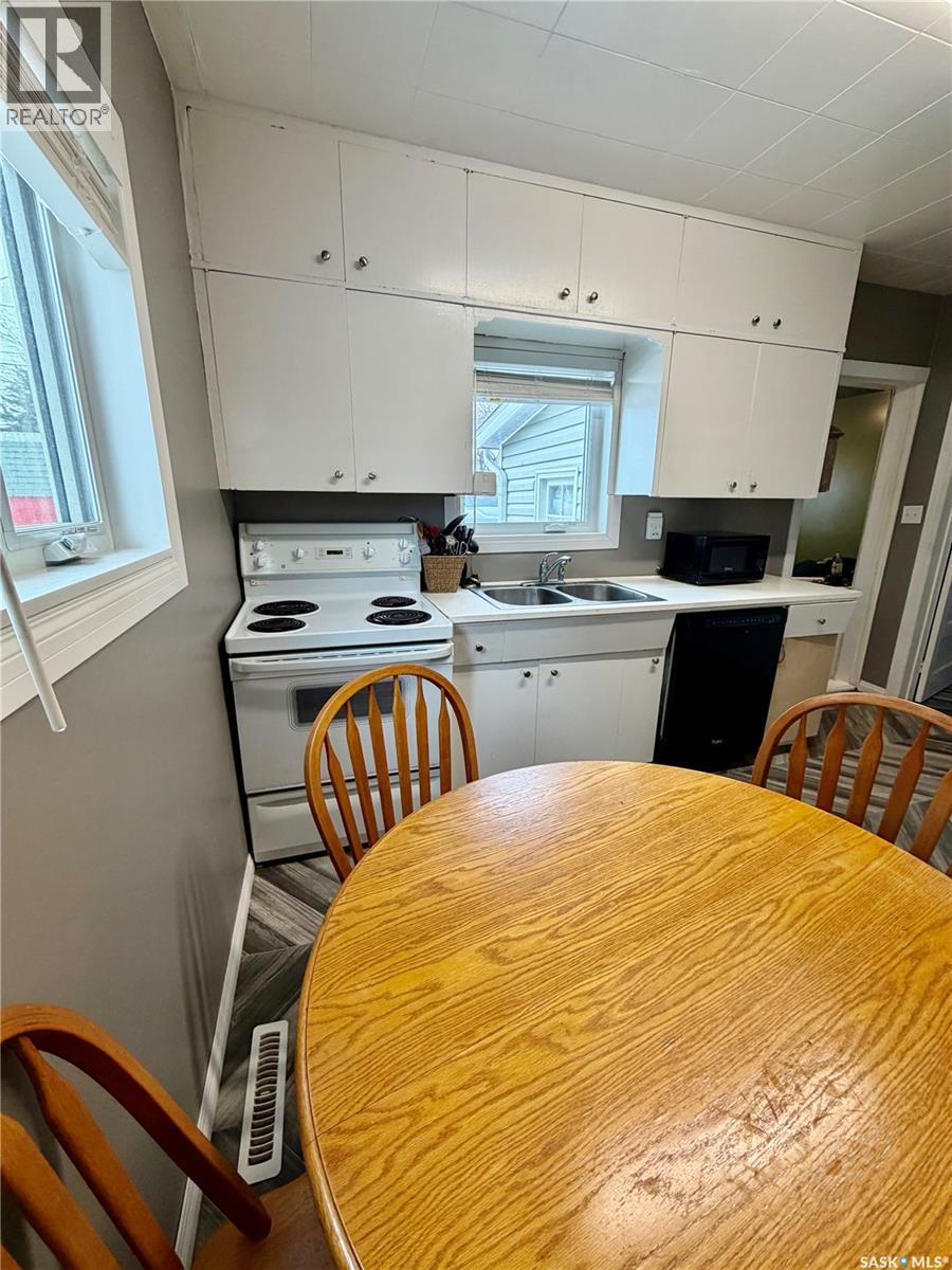 511 Albert Street, Hudson Bay, Saskatchewan  S0E 0Y0 - Photo 11 - SK033043