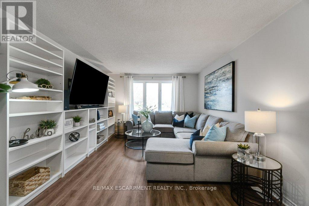 28 Kathleen Street, Brant, Ontario  N3L 3X8 - Photo 4 - X13004502