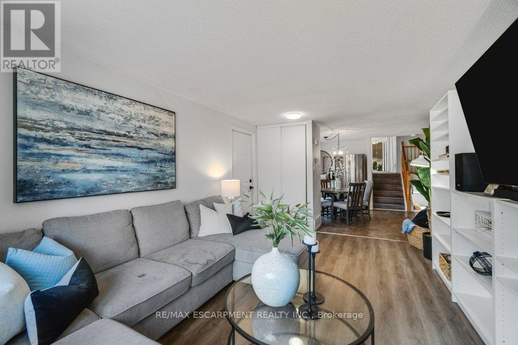 28 Kathleen Street, Brant, Ontario  N3L 3X8 - Photo 5 - X13004502