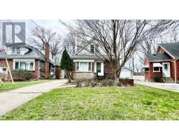 84 BINKLEY CRESCENT, Hamilton, Ontario