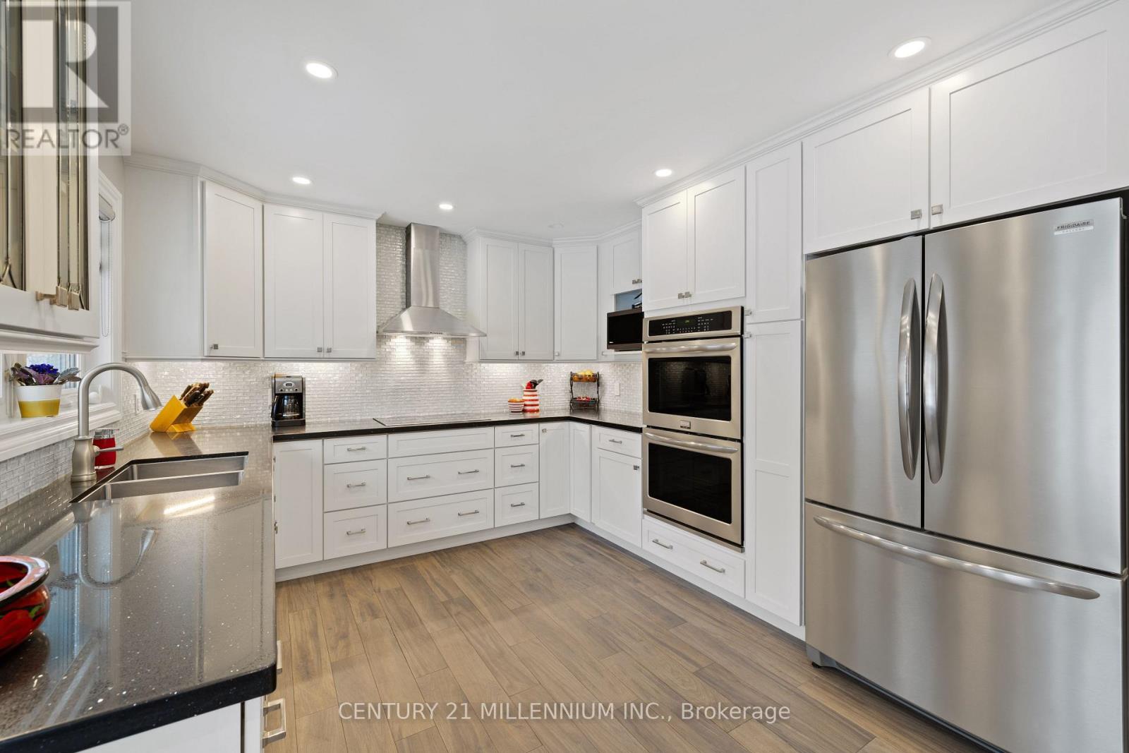 4 Marchmount Crescent, Brampton, Ontario  L6S 2S9 - Photo 14 - W12923400