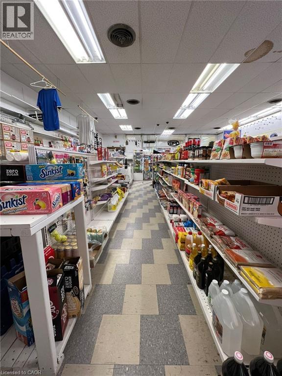 675 King Street, Port Colborne, Ontario  L3K 4H9 - Photo 4 - 40821313