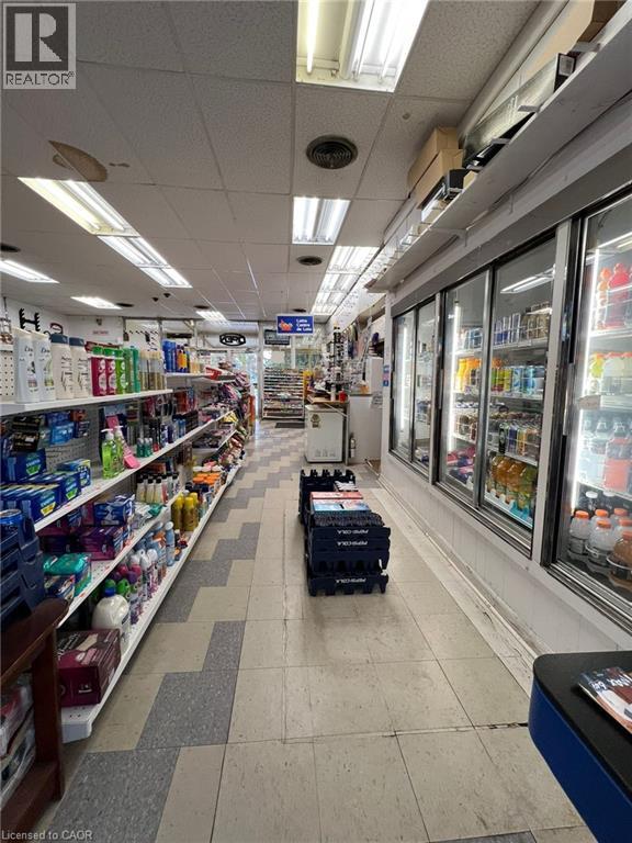 675 King Street, Port Colborne, Ontario  L3K 4H9 - Photo 5 - 40821313