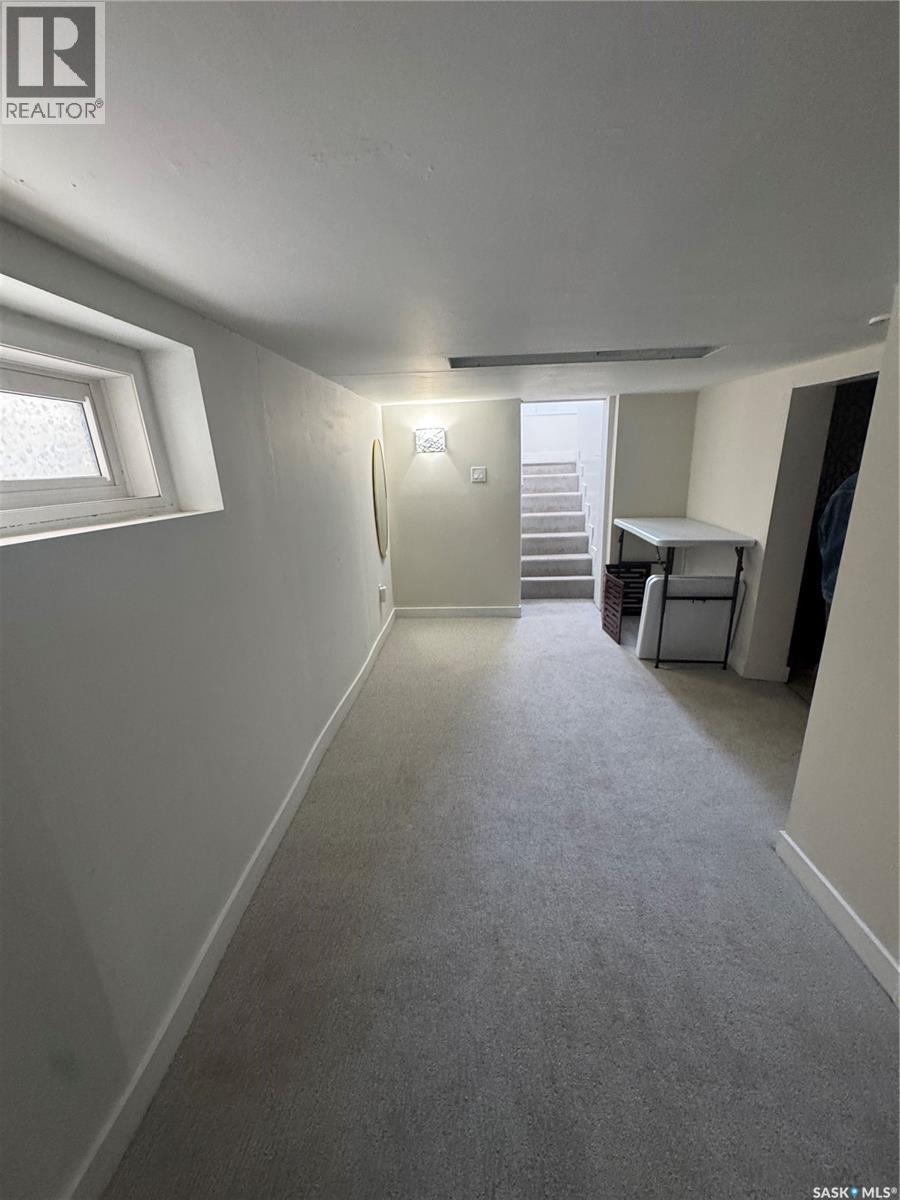 3027 Robinson Street, Regina, Saskatchewan  S4S 1V3 - Photo 11 - SK032326