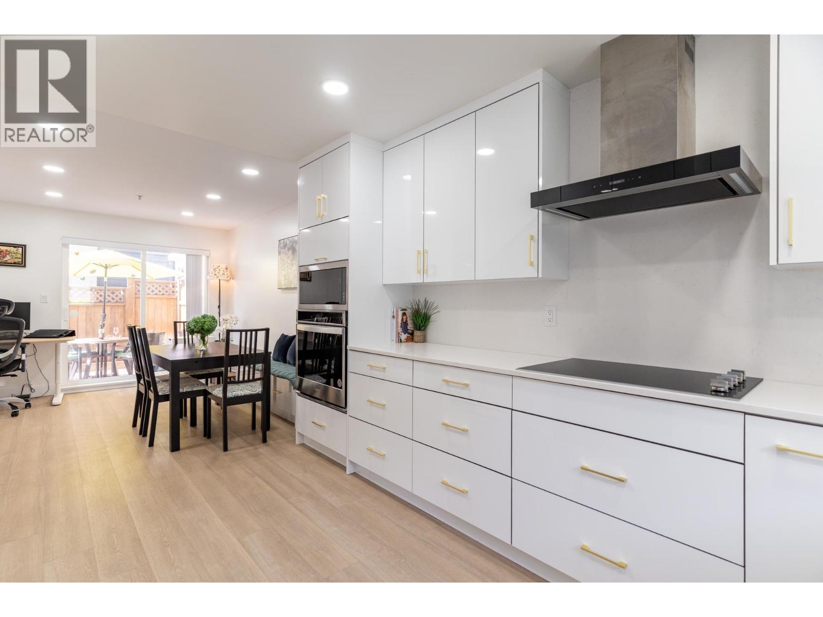 2 1233 W 16th Street, North Vancouver, British Columbia  V7P 1R5 - Photo 5 - R3105013