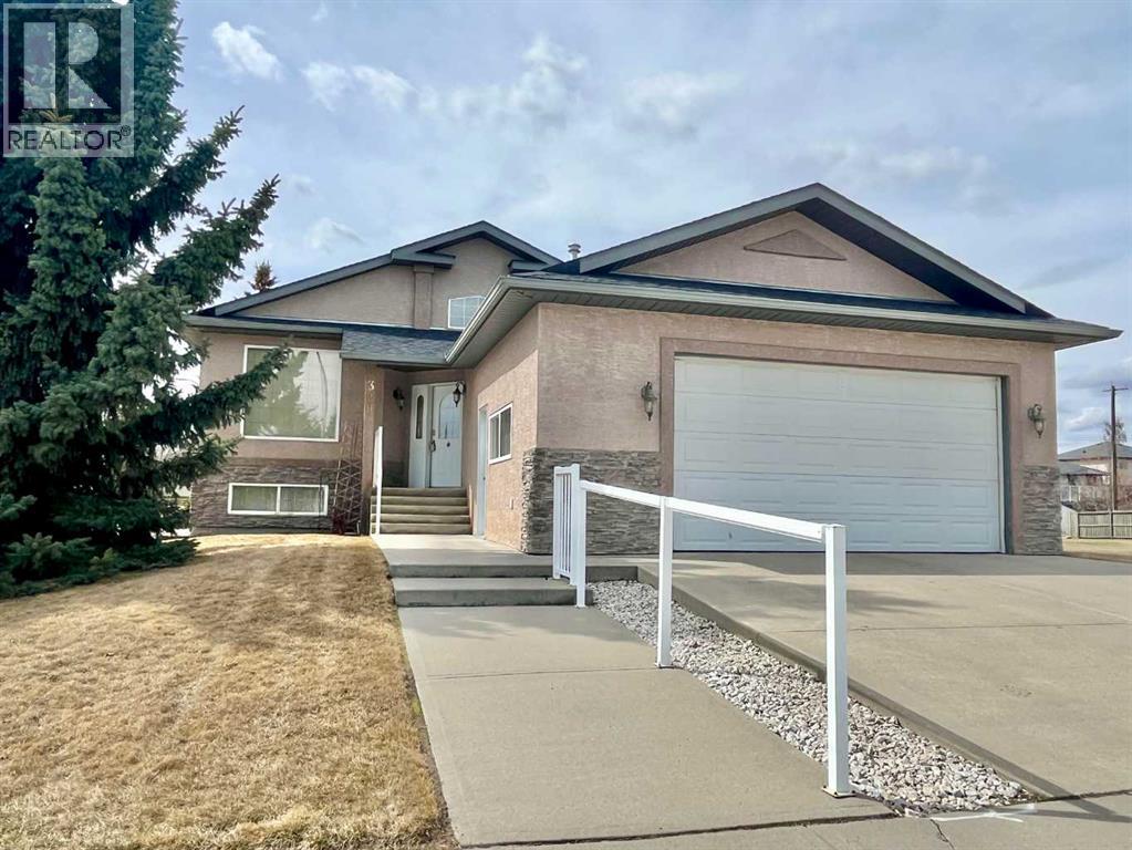 328 Parkview Estates, Strathmore, Alberta  T1P 1K8 - Photo 1 - A2301675