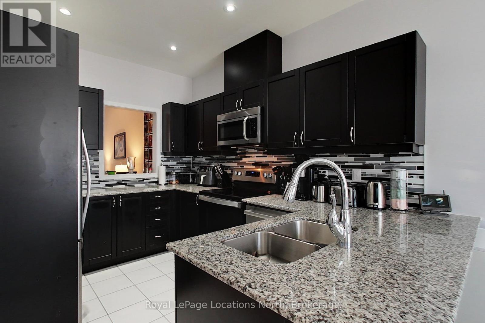 19 Village Gate, Wasaga Beach, Ontario  L9Z 0G3 - Photo 13 - S13004574