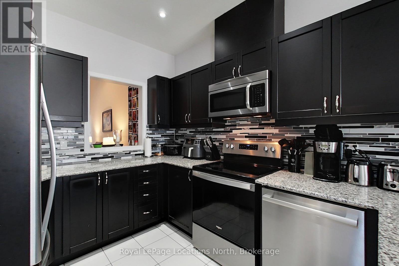 19 Village Gate, Wasaga Beach, Ontario  L9Z 0G3 - Photo 17 - S13004574