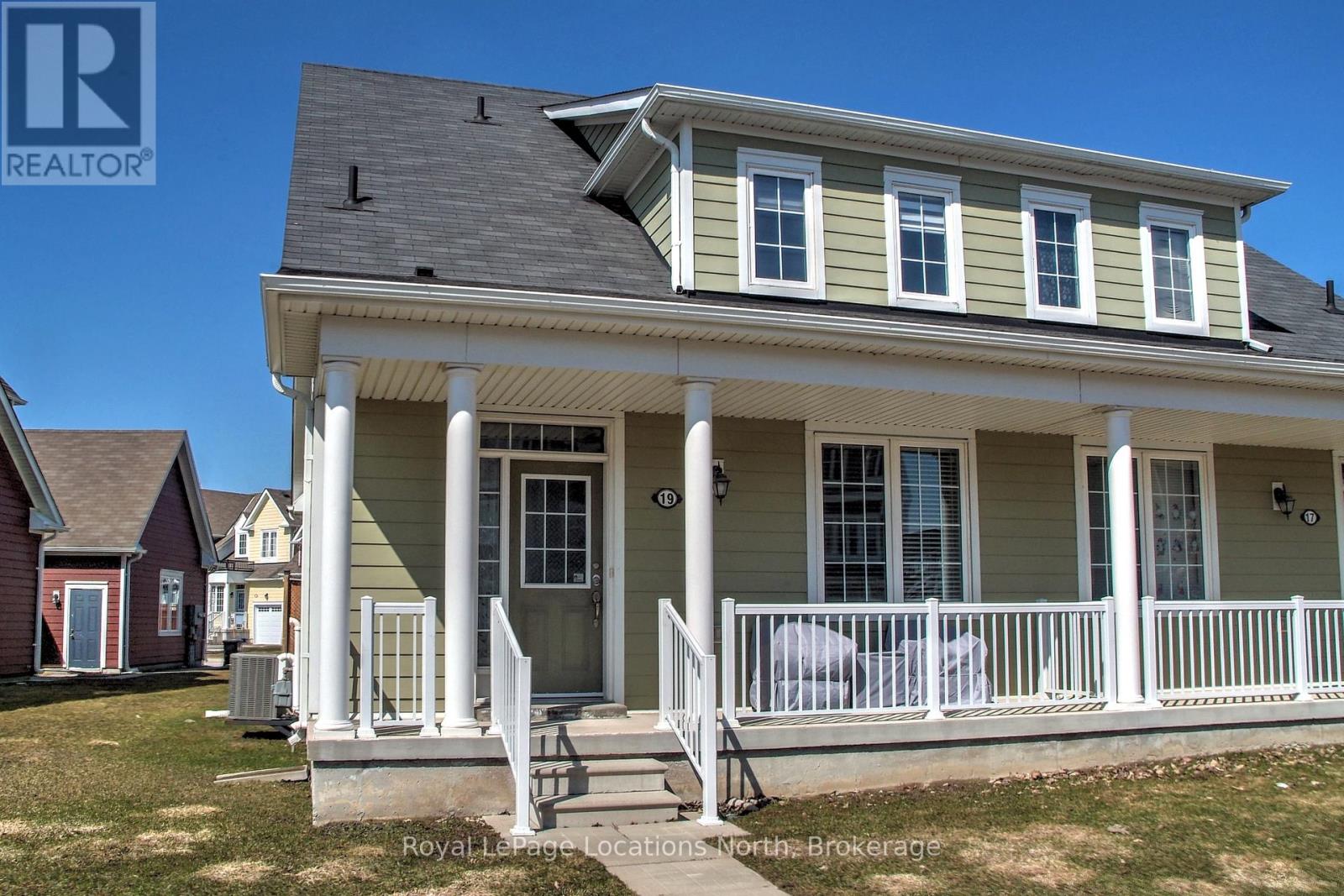 19 Village Gate, Wasaga Beach, Ontario  L9Z 0G3 - Photo 2 - S13004574