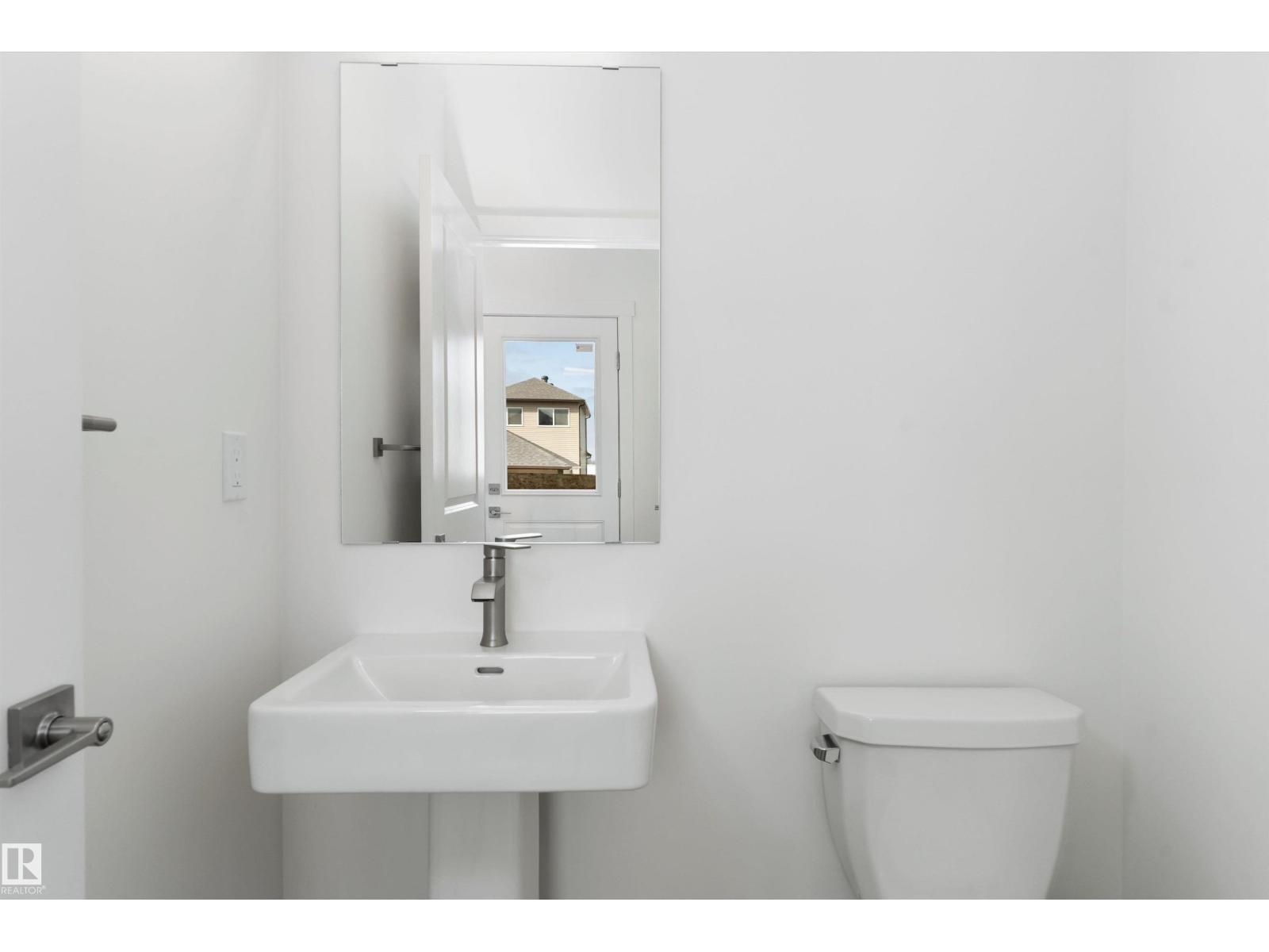 1048 14 Av Nw, Edmonton, Alberta  T6T 2W7 - Photo 4 - E4473719