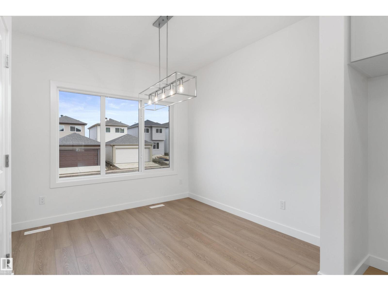 1048 14 Av Nw, Edmonton, Alberta  T6T 2W7 - Photo 7 - E4473719