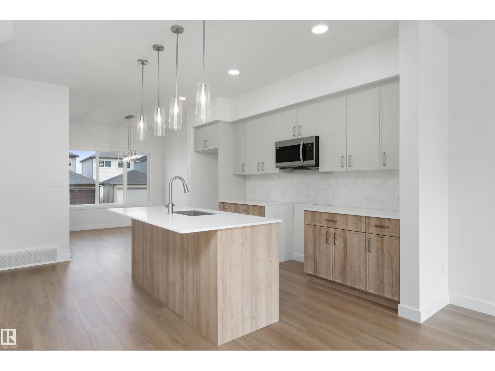 1048 14 Av Nw, Edmonton, Alberta  T6T 2W7 - Photo 12 - E4473719