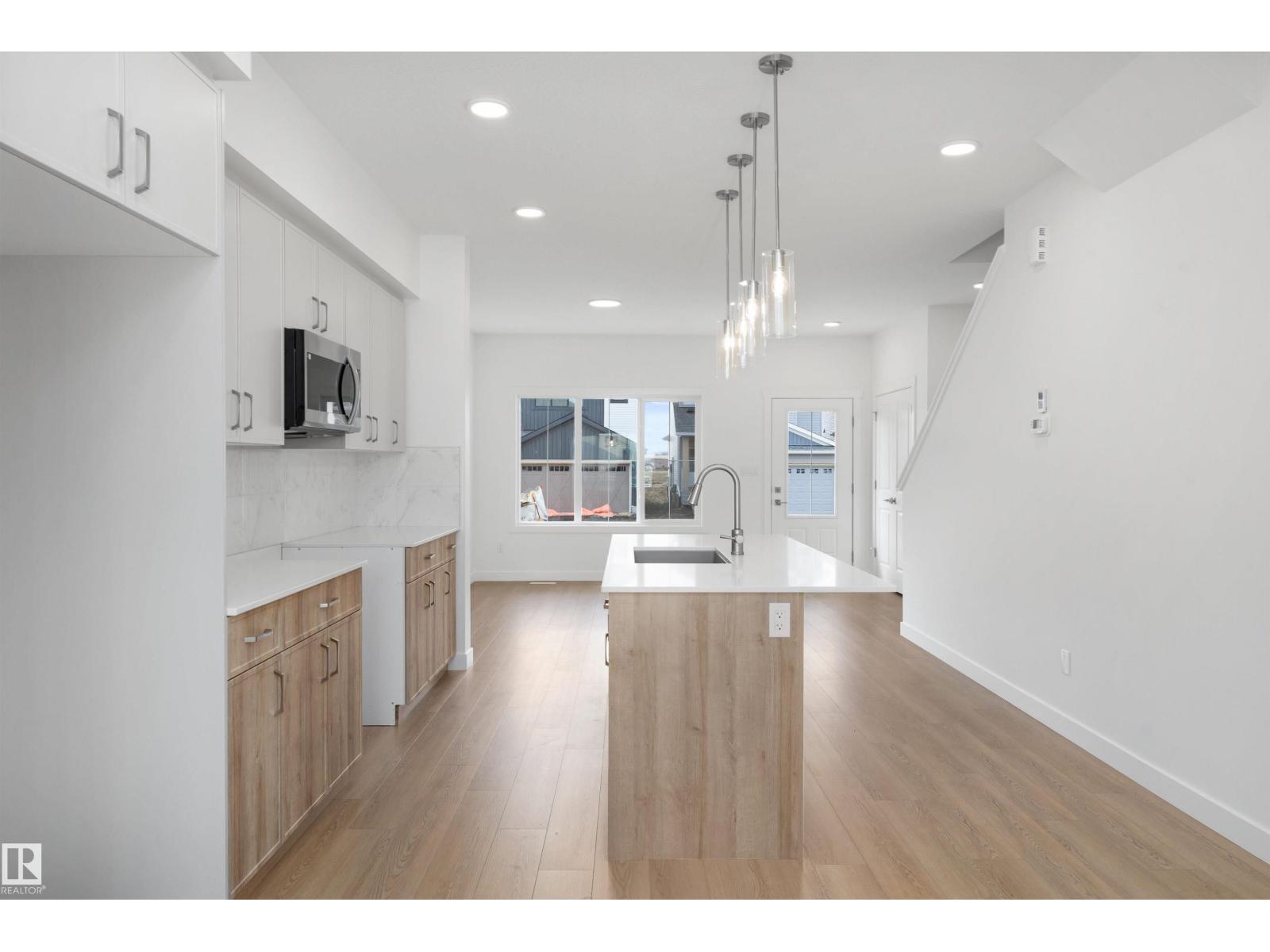 1048 14 Av Nw, Edmonton, Alberta  T6T 2W7 - Photo 9 - E4473719