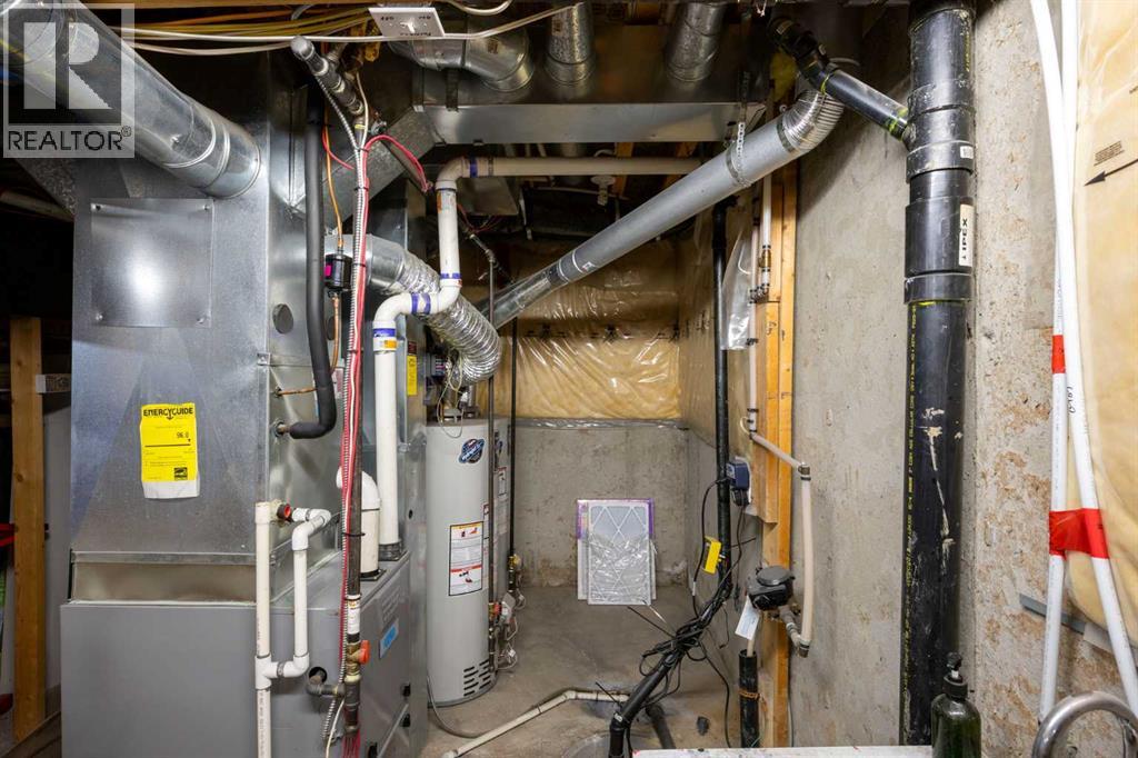 164 West Lakeview Circle, Chestermere, Alberta T1X 1H7 - Photo 37 - A2292609