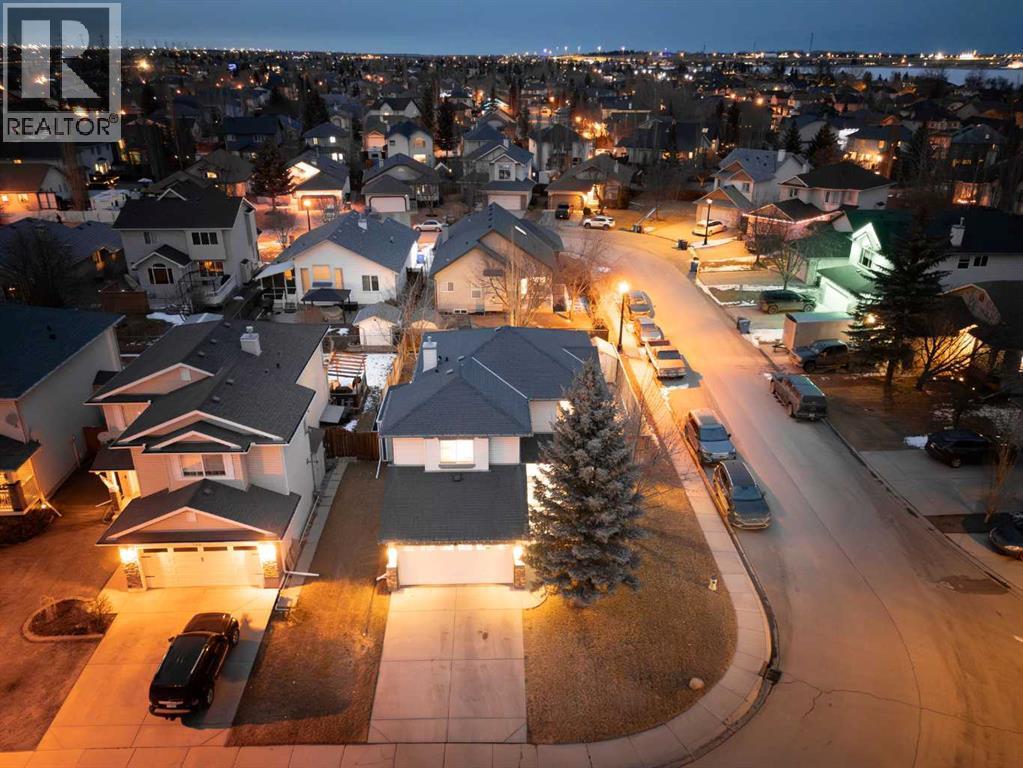 164 West Lakeview Circle, Chestermere, Alberta T1X 1H7 - Photo 4 - A2292609