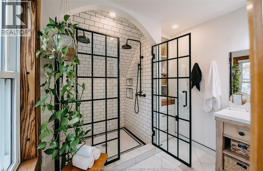 381 Moy Avenue, Windsor, Ontario  N9A 2N1 - Photo 25 - 26008230