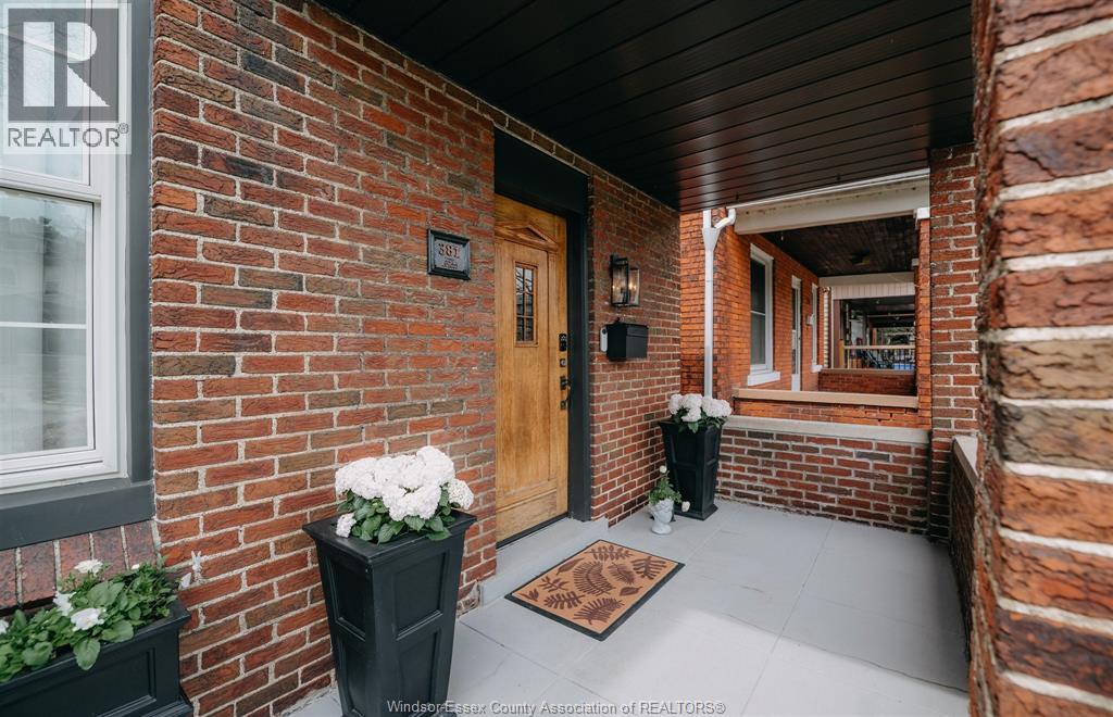 381 Moy Avenue, Windsor, Ontario  N9A 2N1 - Photo 2 - 26008230