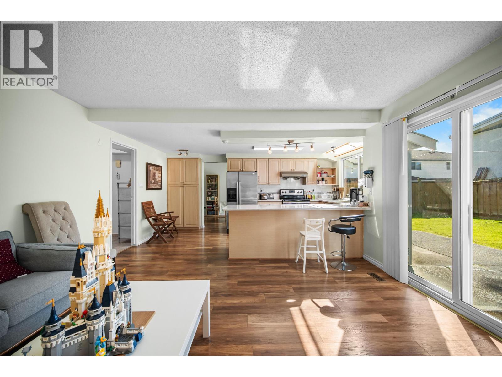 4340 Tiffin Crescent, Richmond, British Columbia  V7C 4X8 - Photo 8 - R3109811