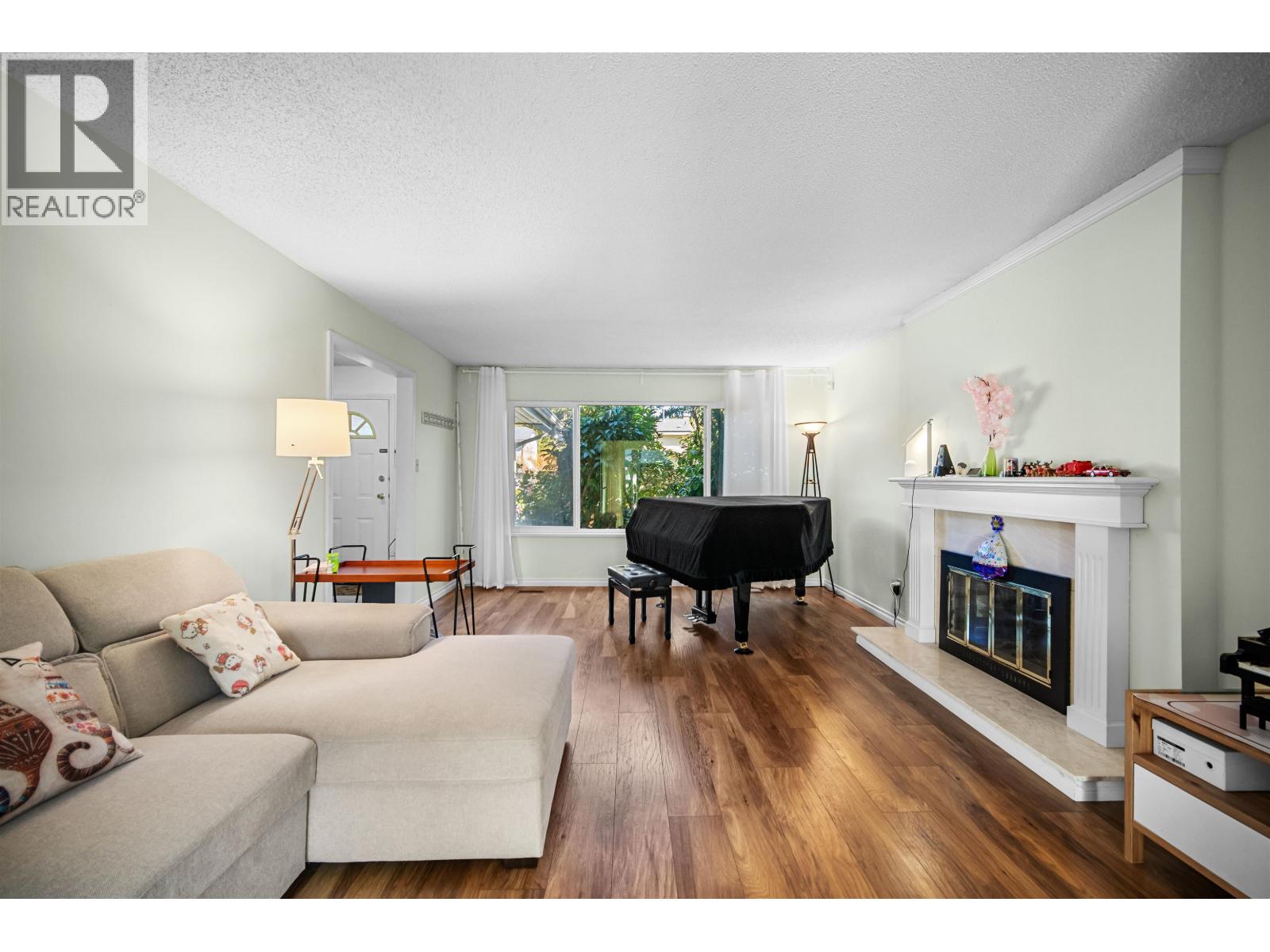 4340 Tiffin Crescent, Richmond, British Columbia  V7C 4X8 - Photo 5 - R3109811