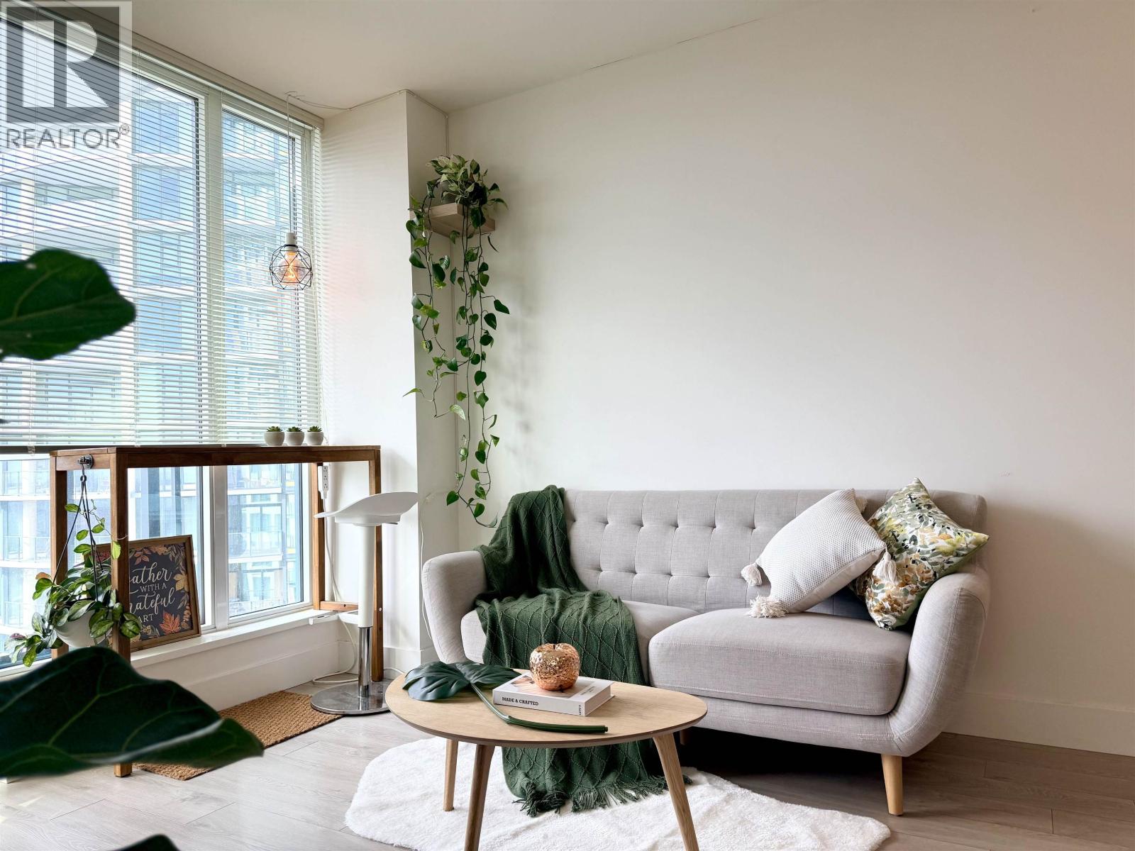 911 7388 Kingsway, Burnaby, British Columbia  V3N 0G9 - Photo 8 - R3111996