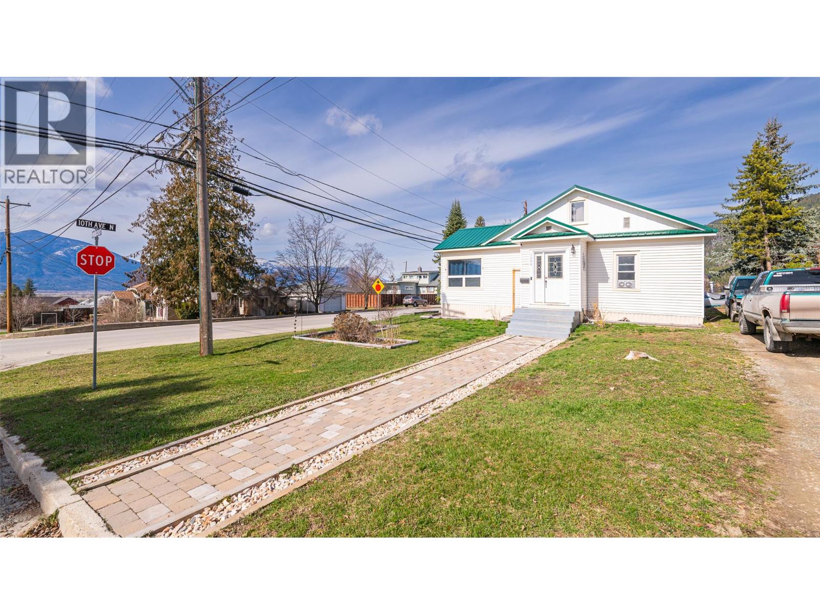 1006 Murdoch Street, Creston, British Columbia  V0B 1G4 - Photo 1 - 10383090